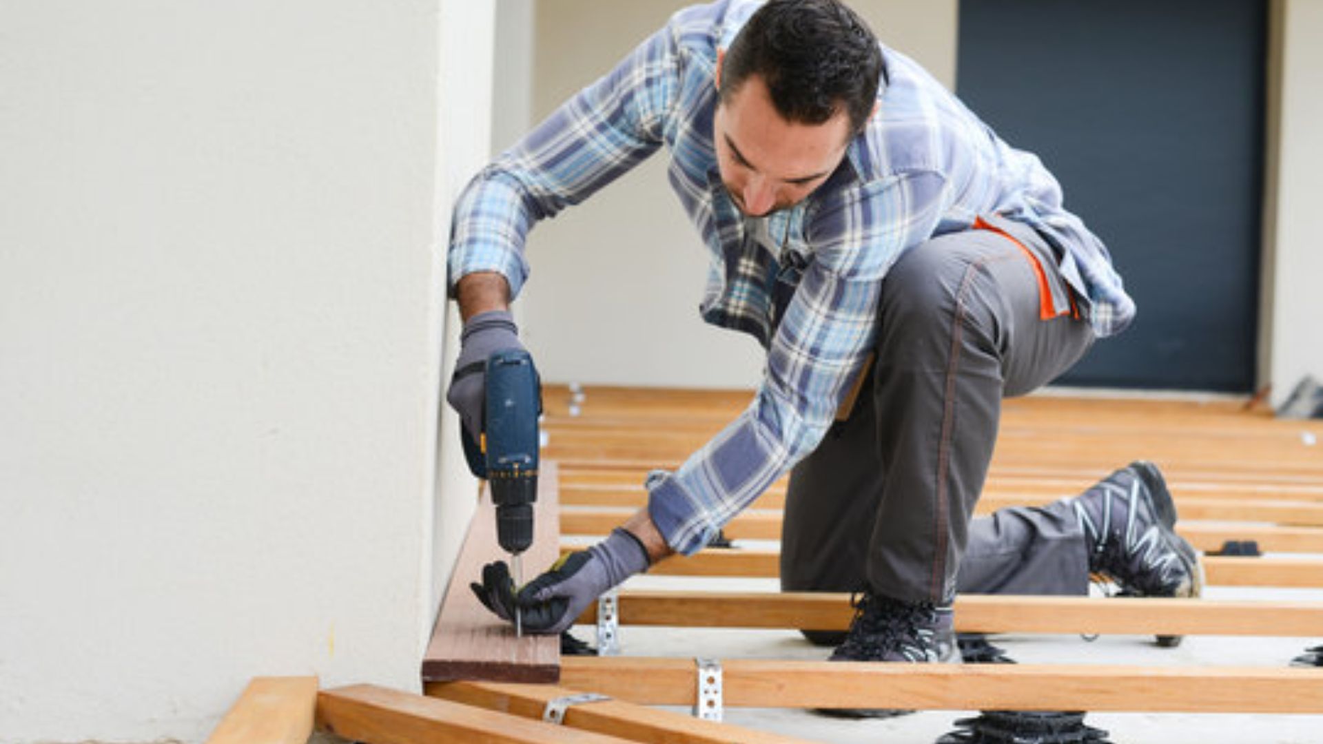 How to Choose the Best Deck Installation Services?