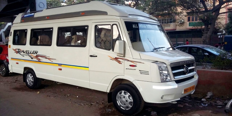 Luxury Maharaja Tempo Traveller in Jaipur