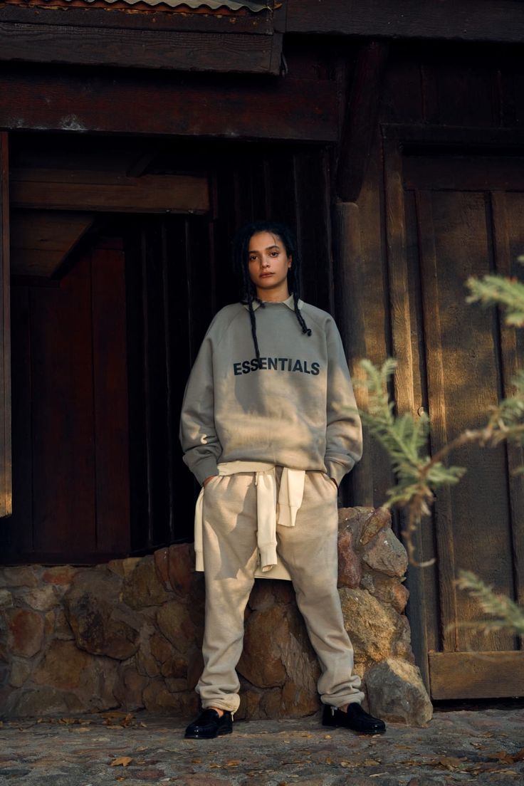 Essentials Hoodie: The Timeless Wardrobe Staple