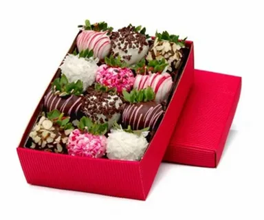 Elegant Packaging: Boxes for Chocolate Covered Strawberries