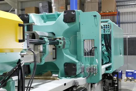 Fast and reliable quick turn injection molding
