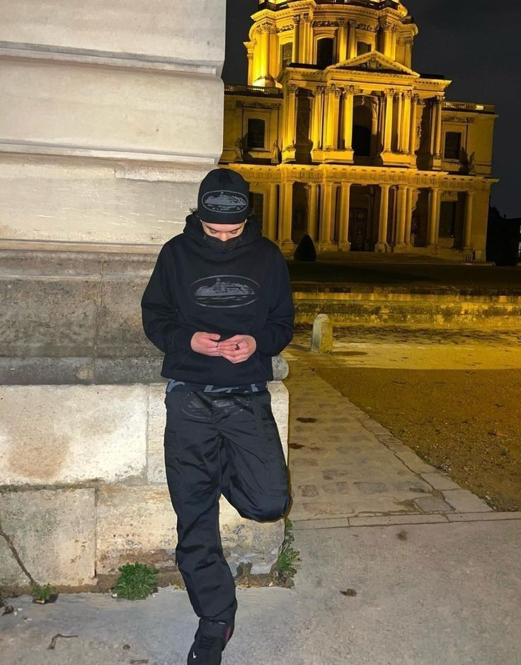  Corteiz Hoodie + Corteiz Jogger / Corteiz Cargos = Corteiz Tracksuit 