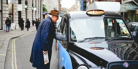 "Tenterden Taxis"