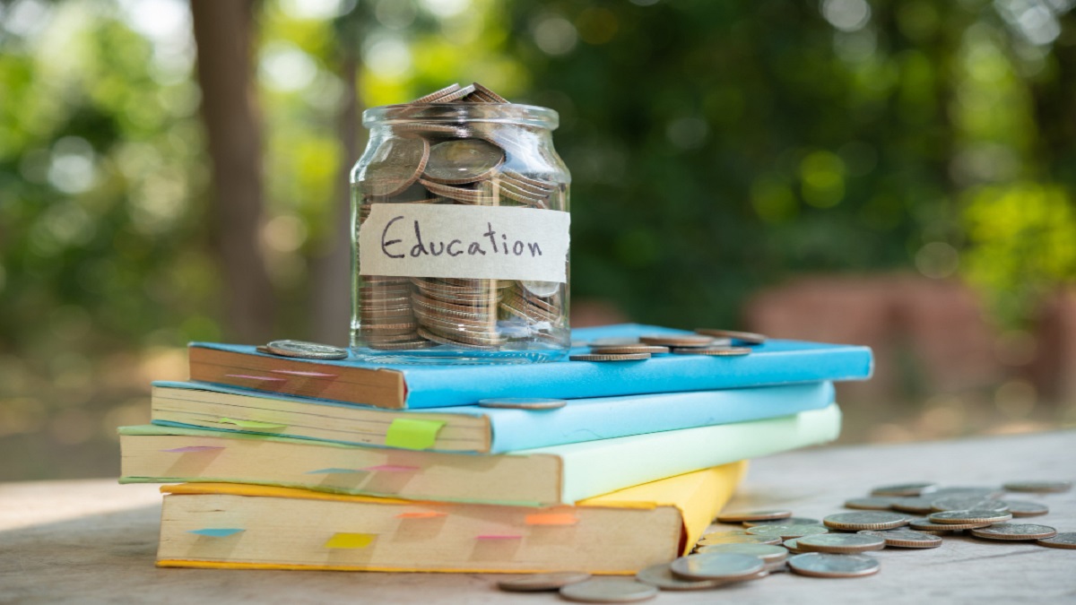 How do education loans help students pay high course fees on time