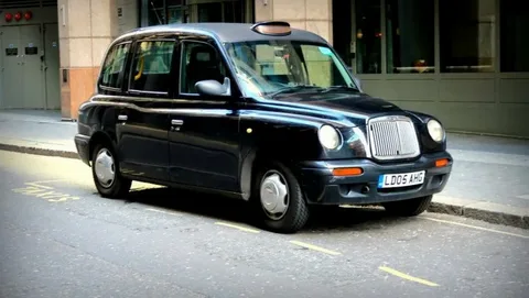 Airport Taxi in Addlestone