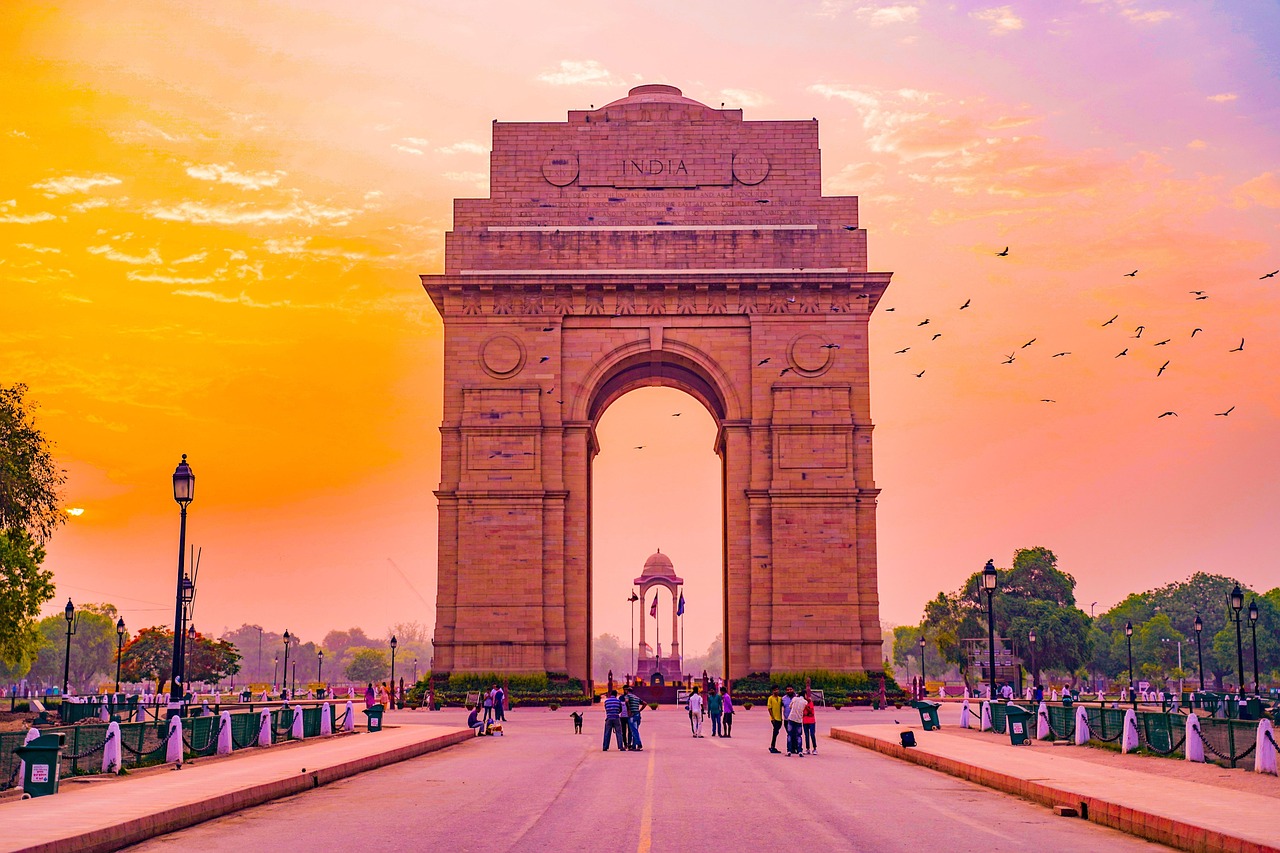 luxury circuit tour india