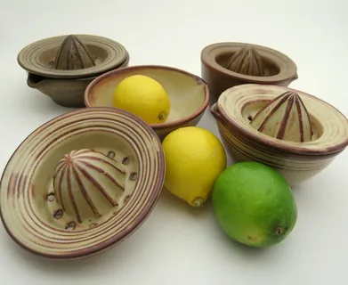 Citrus Lime in Ceramic Pot in UAE – Fresh green citrus plant in a stylish ceramic pot for home décor.
